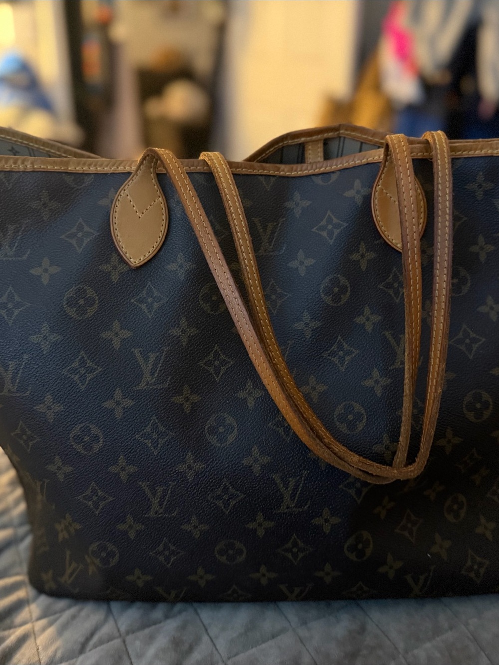 Louis Vuitton Monogram Canvas Tote with Vachetta Leather Trim - Picture 4 of 12